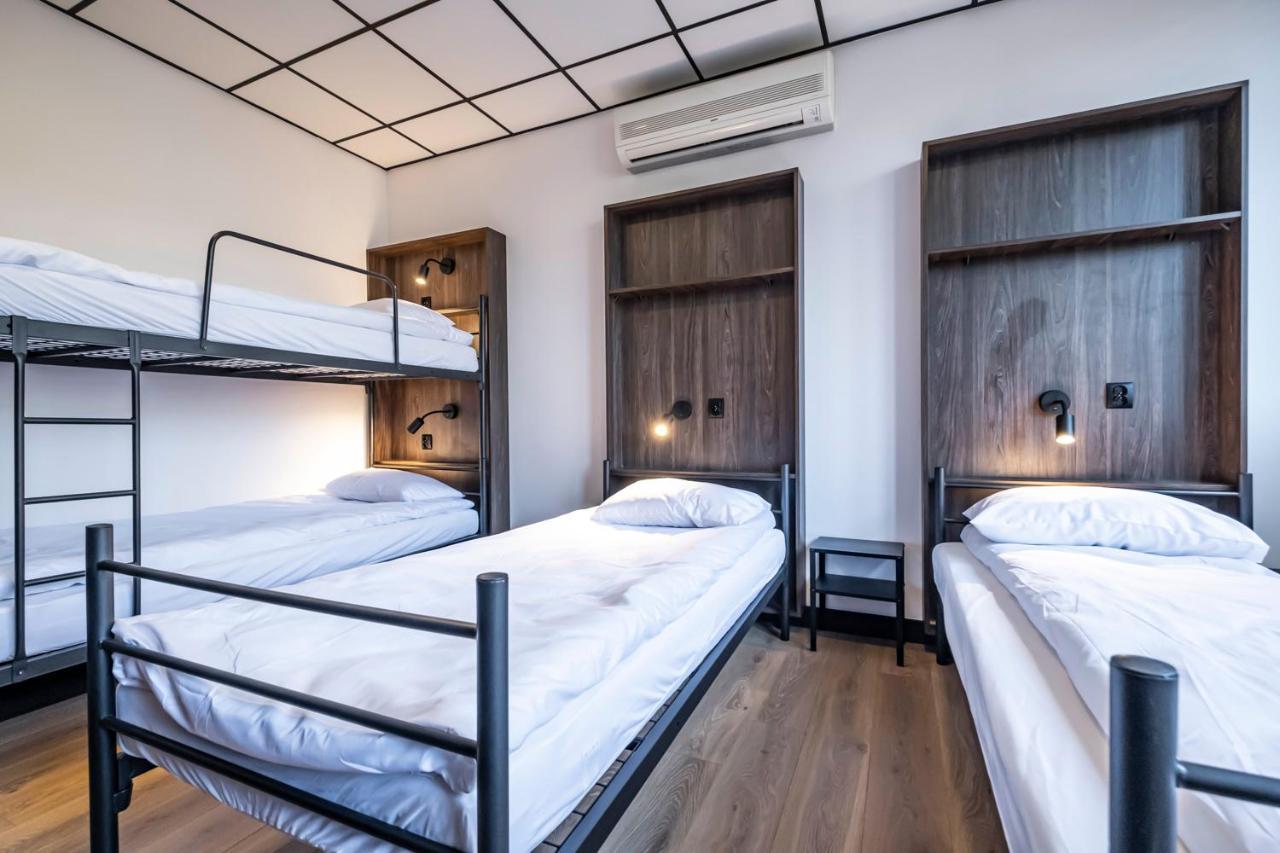 Vola Hostel Warsaw Exterior photo