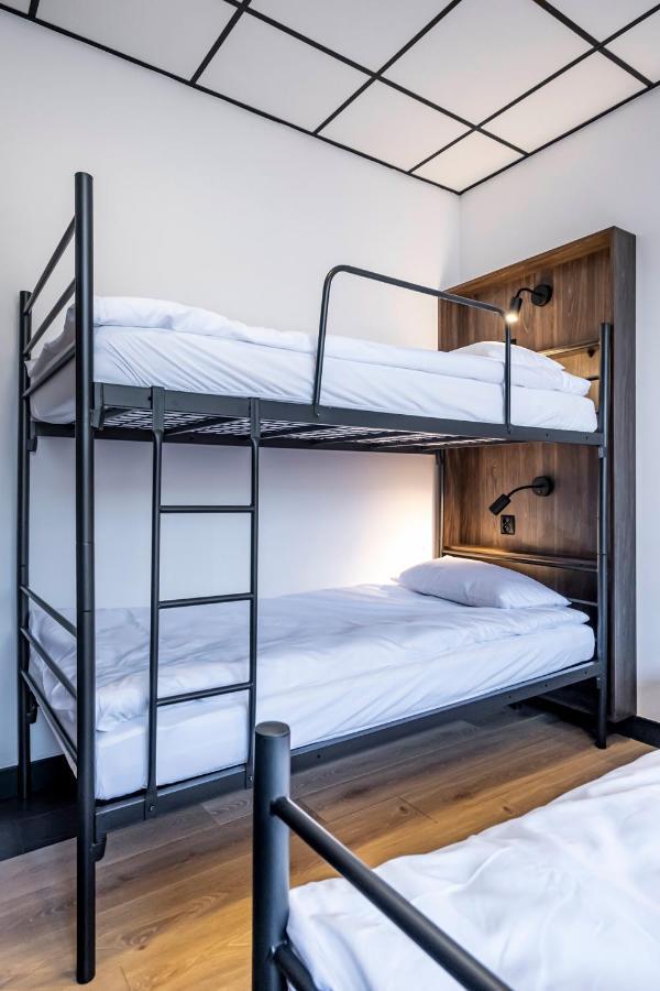 Vola Hostel Warsaw Exterior photo