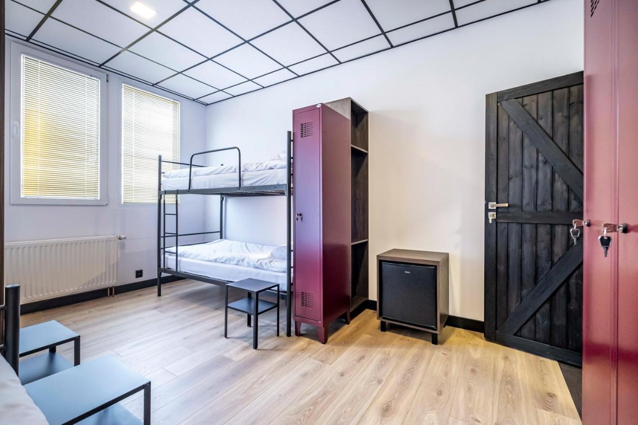 Vola Hostel Warsaw Exterior photo