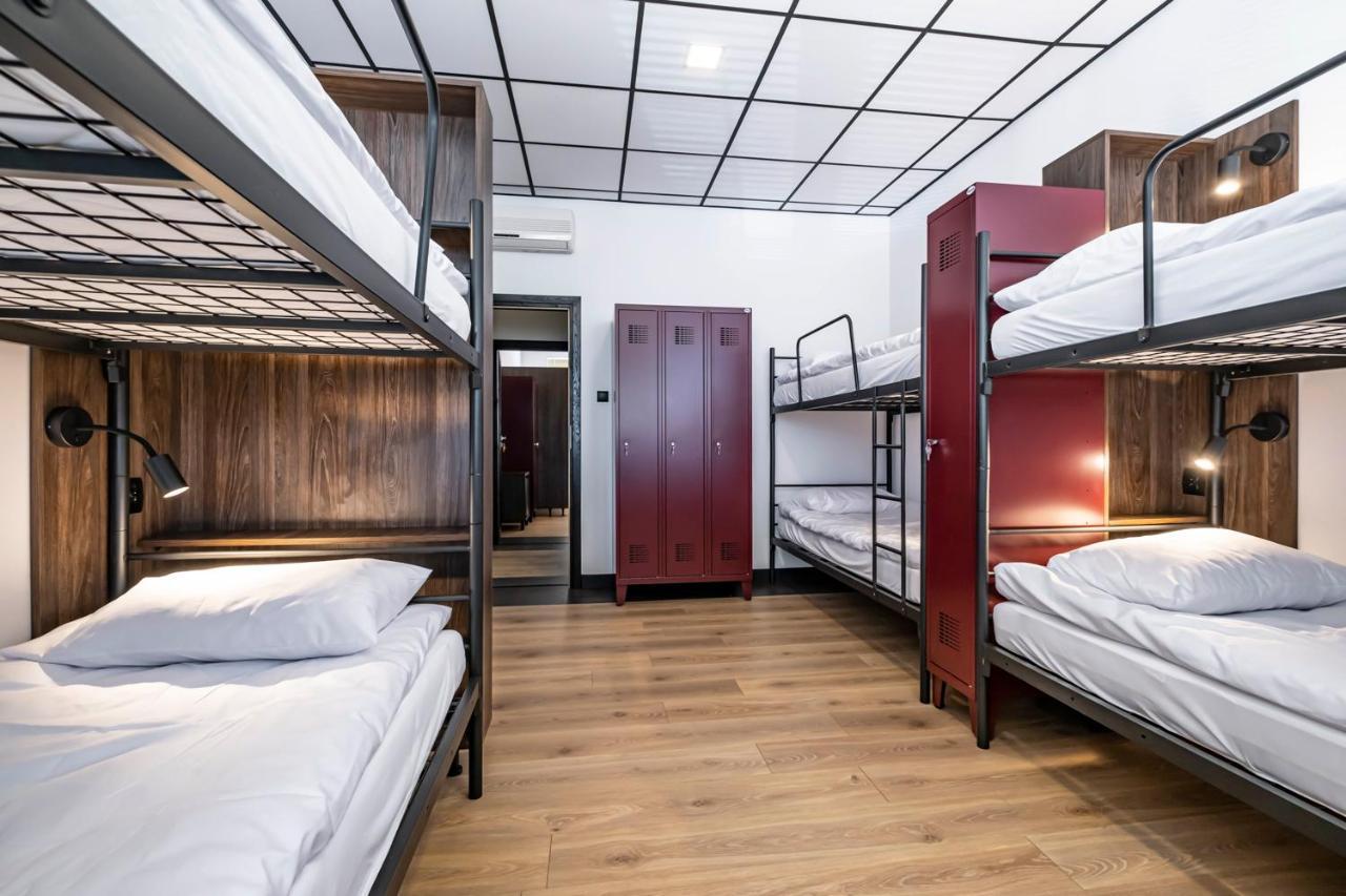 Vola Hostel Warsaw Exterior photo