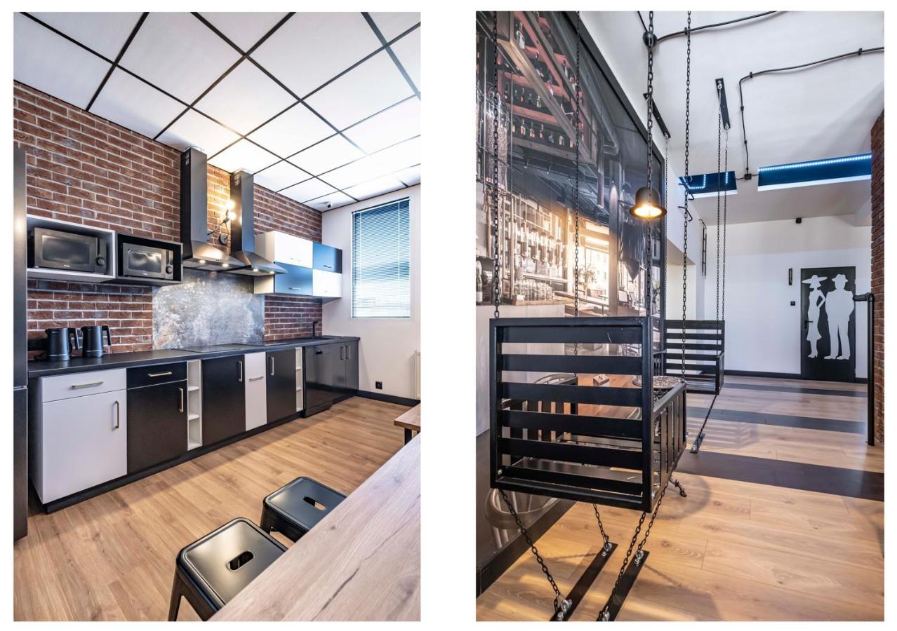 Vola Hostel Warsaw Exterior photo